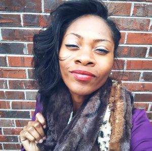 Meet your Posher, Mika